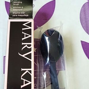 Mary-kay brush